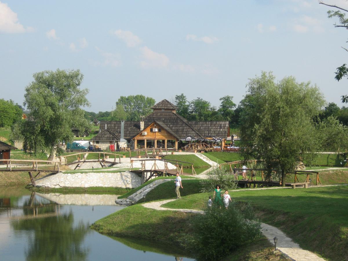 Etno Selo Moravski Konaci Velika Plana Exterior photo